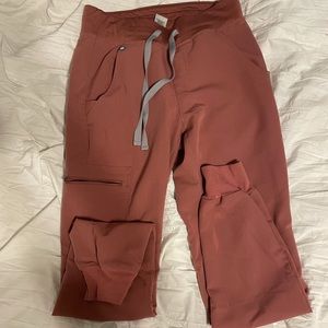 FIGS MAUVE SCRUB JOGGERS SIZE XXS